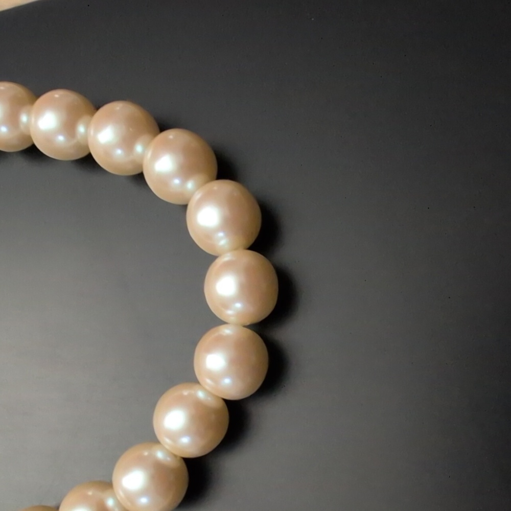 Vintage Large Cream Pearl Necklace - Picture 2 of 3